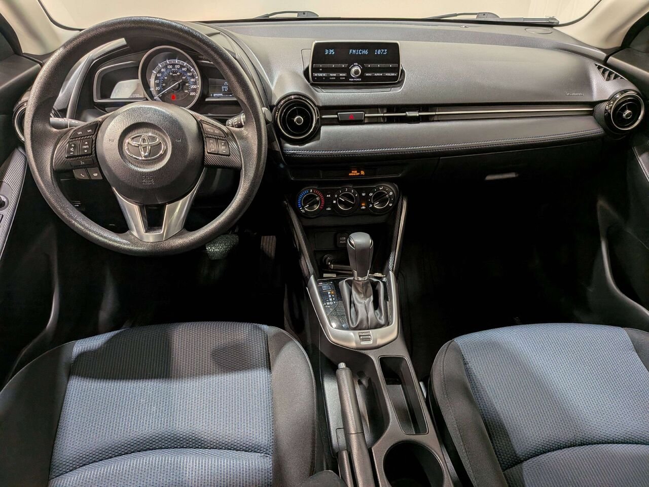 2016 Toyota Yaris 4dr Sdn Auto Premium Silver Val-David - photo #24