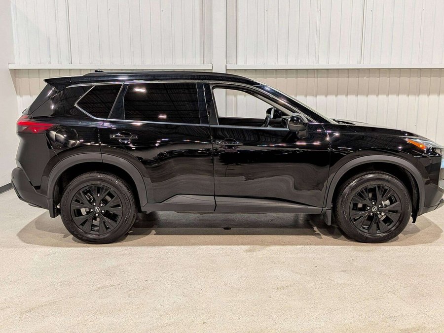 2023 Nissan Rogue AWD SV Moonroof Black