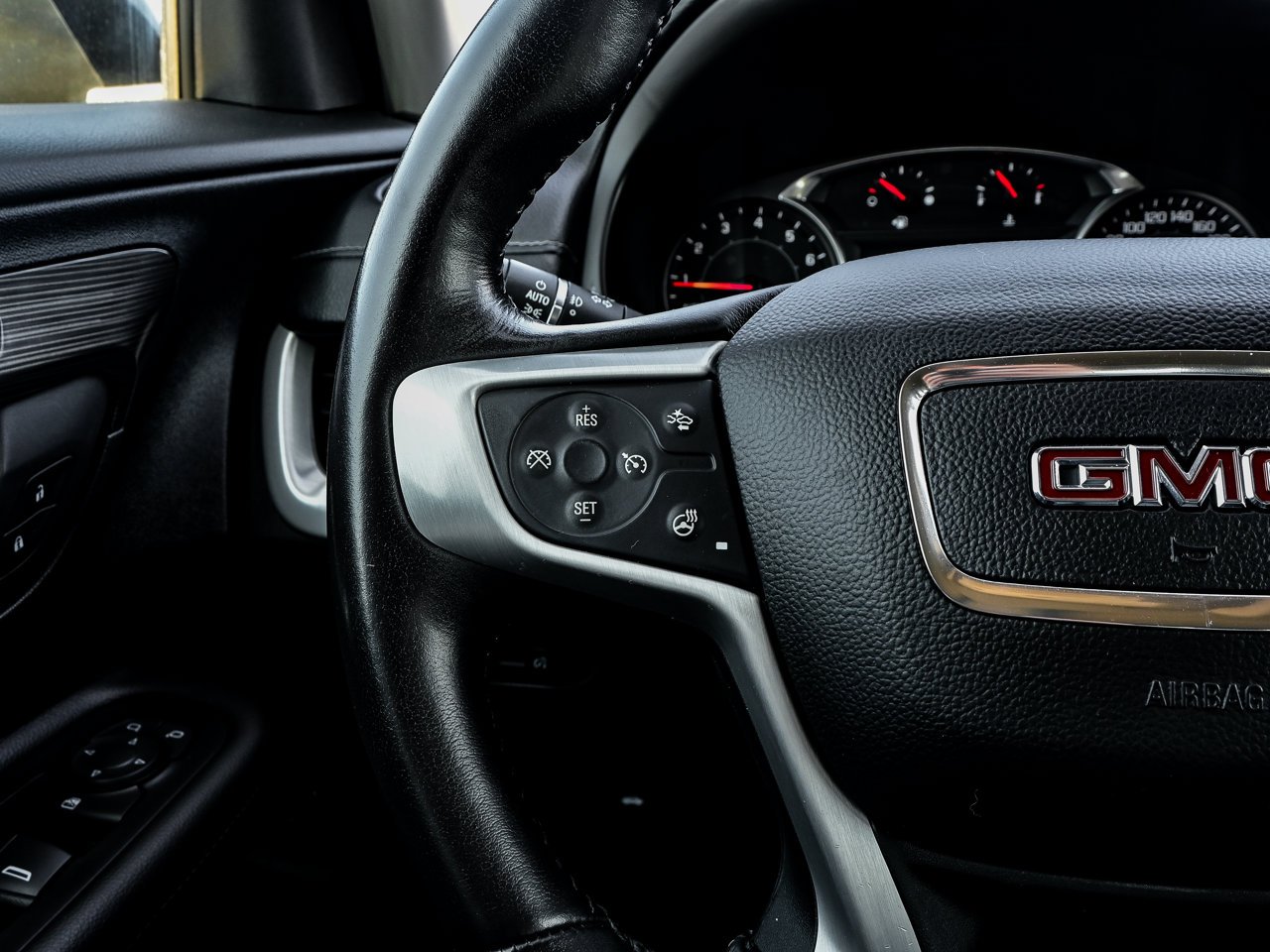 2022 GMC Terrain AWD 4dr SLT Black Sherwood Park - photo #24