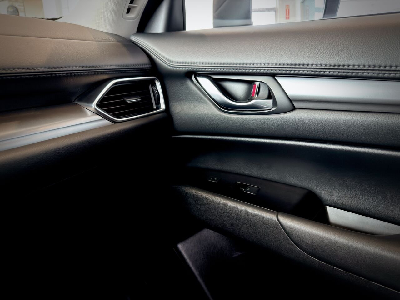 2023 Mazda CX-5 Grey Notre-Dame-des-Prairies - photo #29
