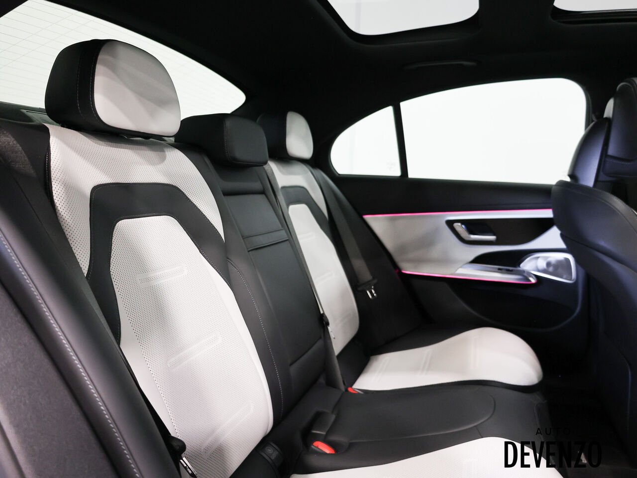 Mercedes-Benz Classe-E 2025 Blanc Saint-Eustache - photo #9