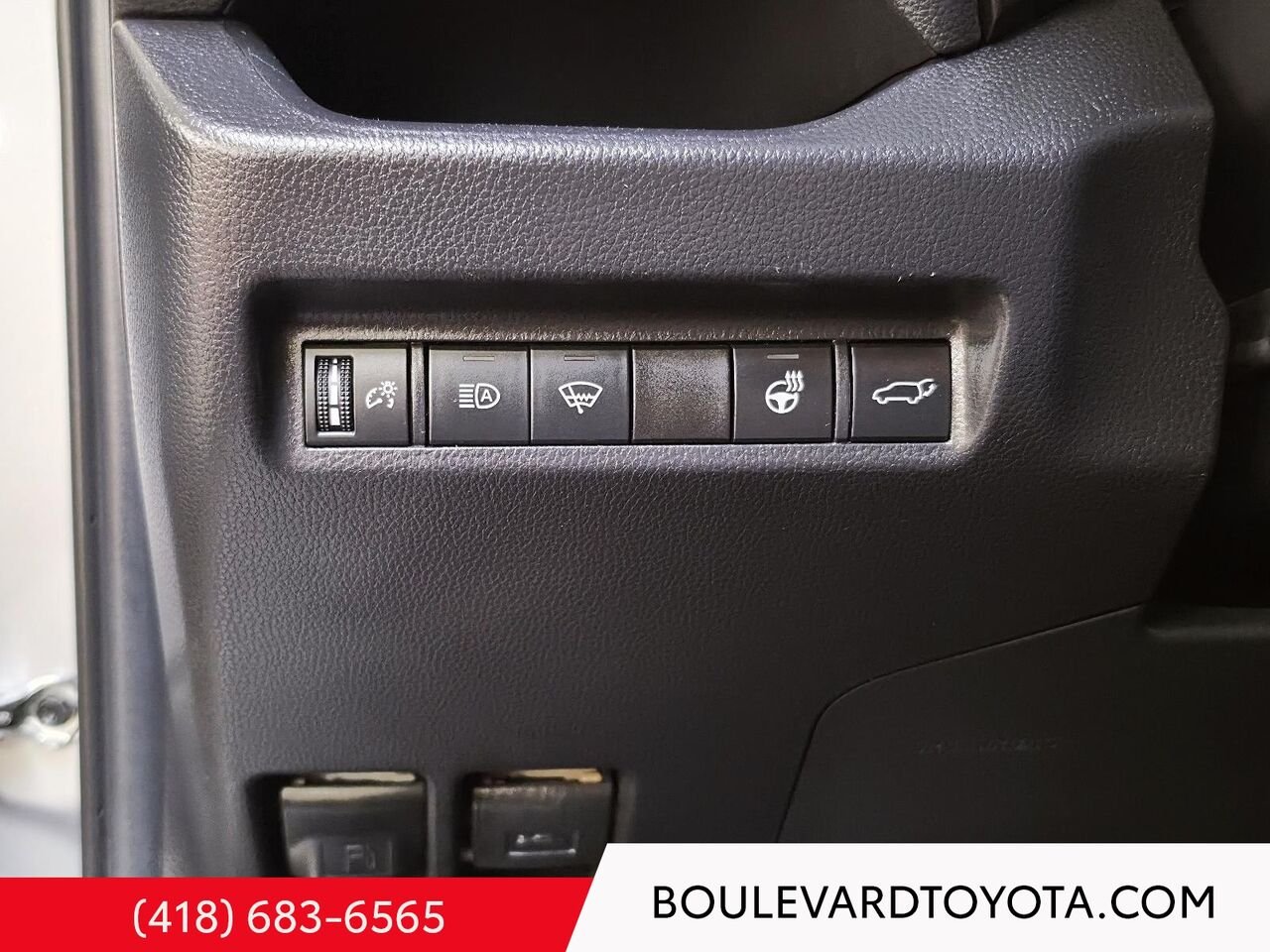 Toyota RAV4 100551A-36 | XLE 2019 Argent Québec - photo #11