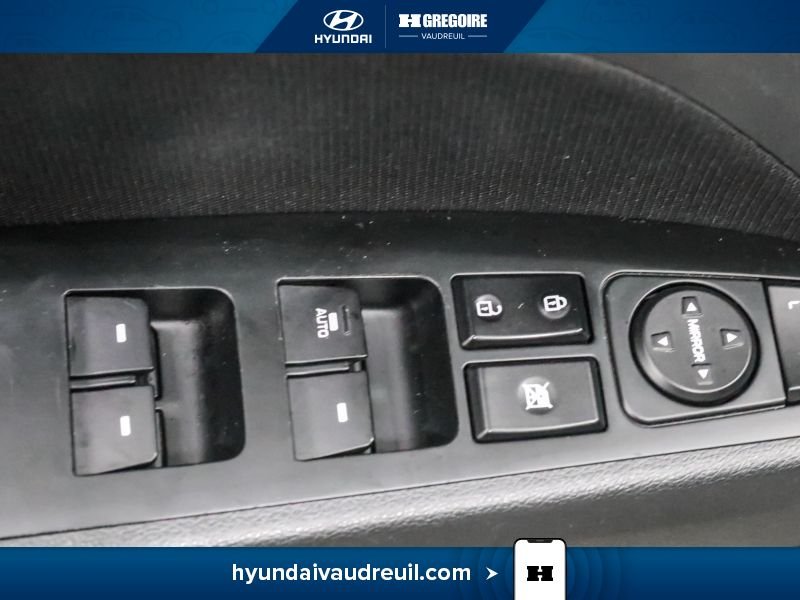 2017 Hyundai Elantra Grey Vaudreuil-Dorion - photo #16