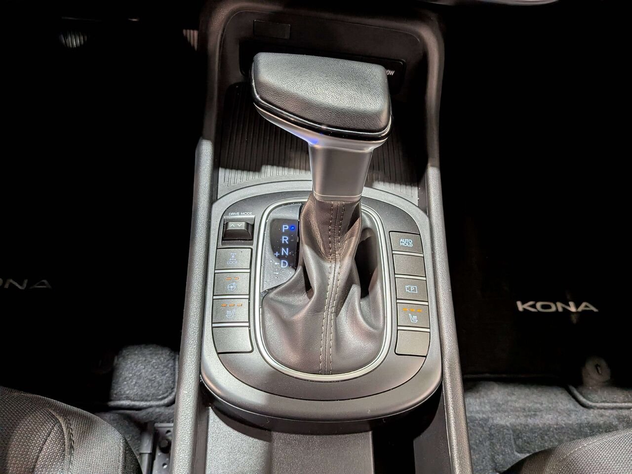 2025 Hyundai Kona 2.0L Preferred AWD Grey Val-David - photo #24