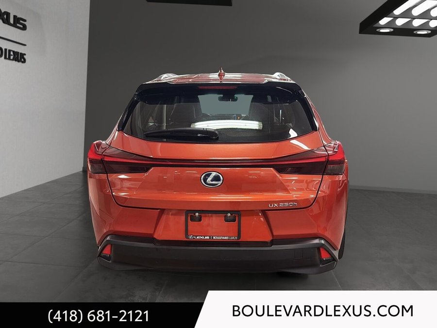 Lexus UX 250h Premium 2020 Orange