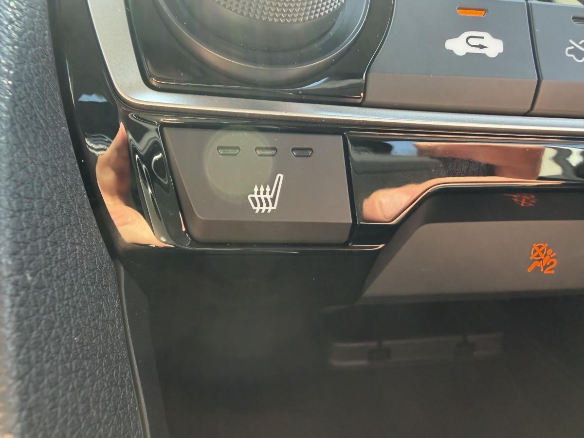 2020 Honda Civic White  - photo #19