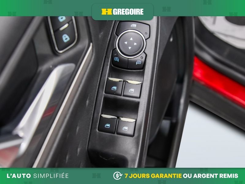 2020 Ford Escape Red Saint-Eustache - photo #18
