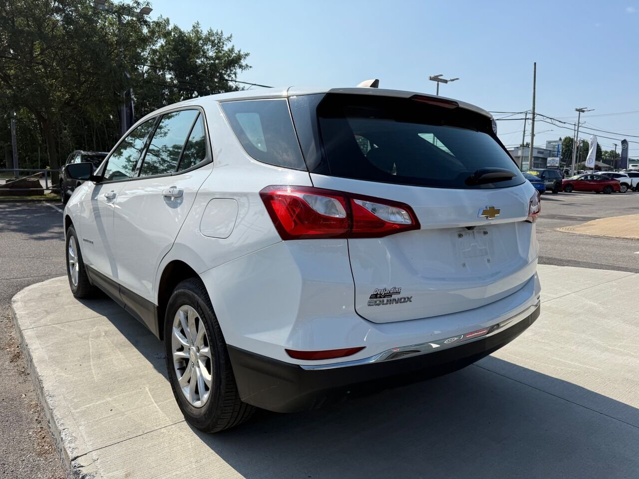 2018 Chevrolet Equinox White Châteauguay - photo #6