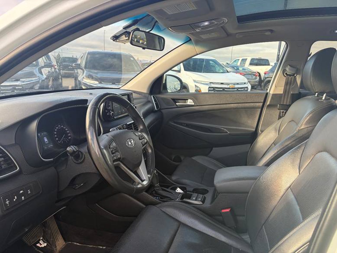 2021 Hyundai Tucson Preferred AWD White Sherwood Park - photo #5