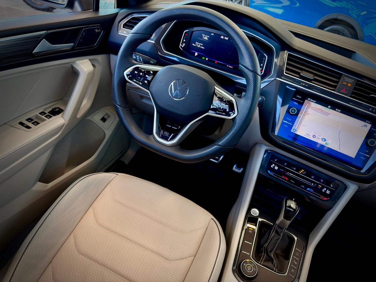 2024 Volkswagen Tiguan Blue Notre-Dame-des-Prairies - photo #24
