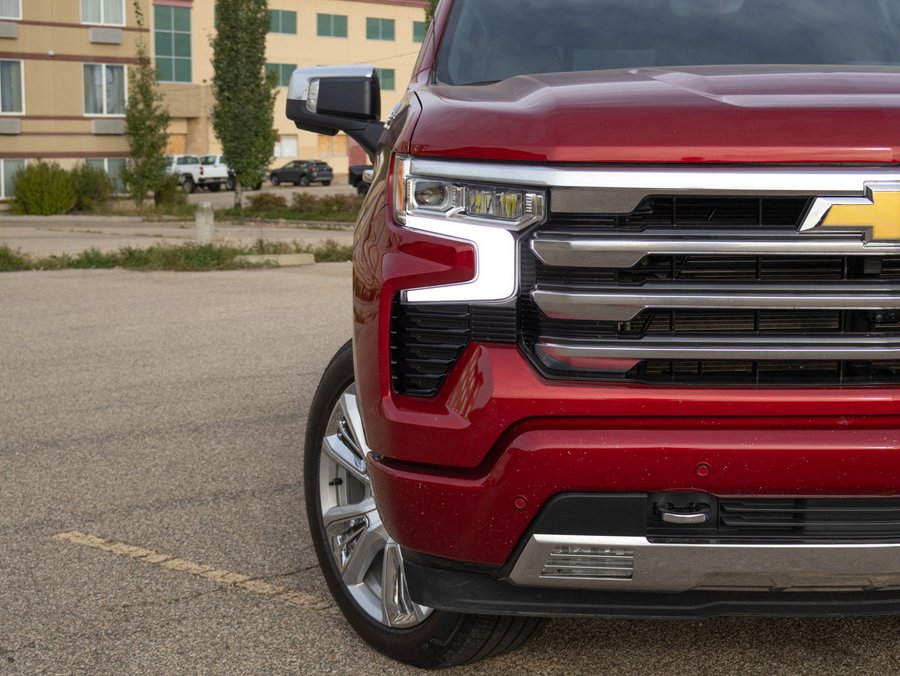 2025 Chevrolet Silverado 1500 High Country 5.3L | Technology Package Red