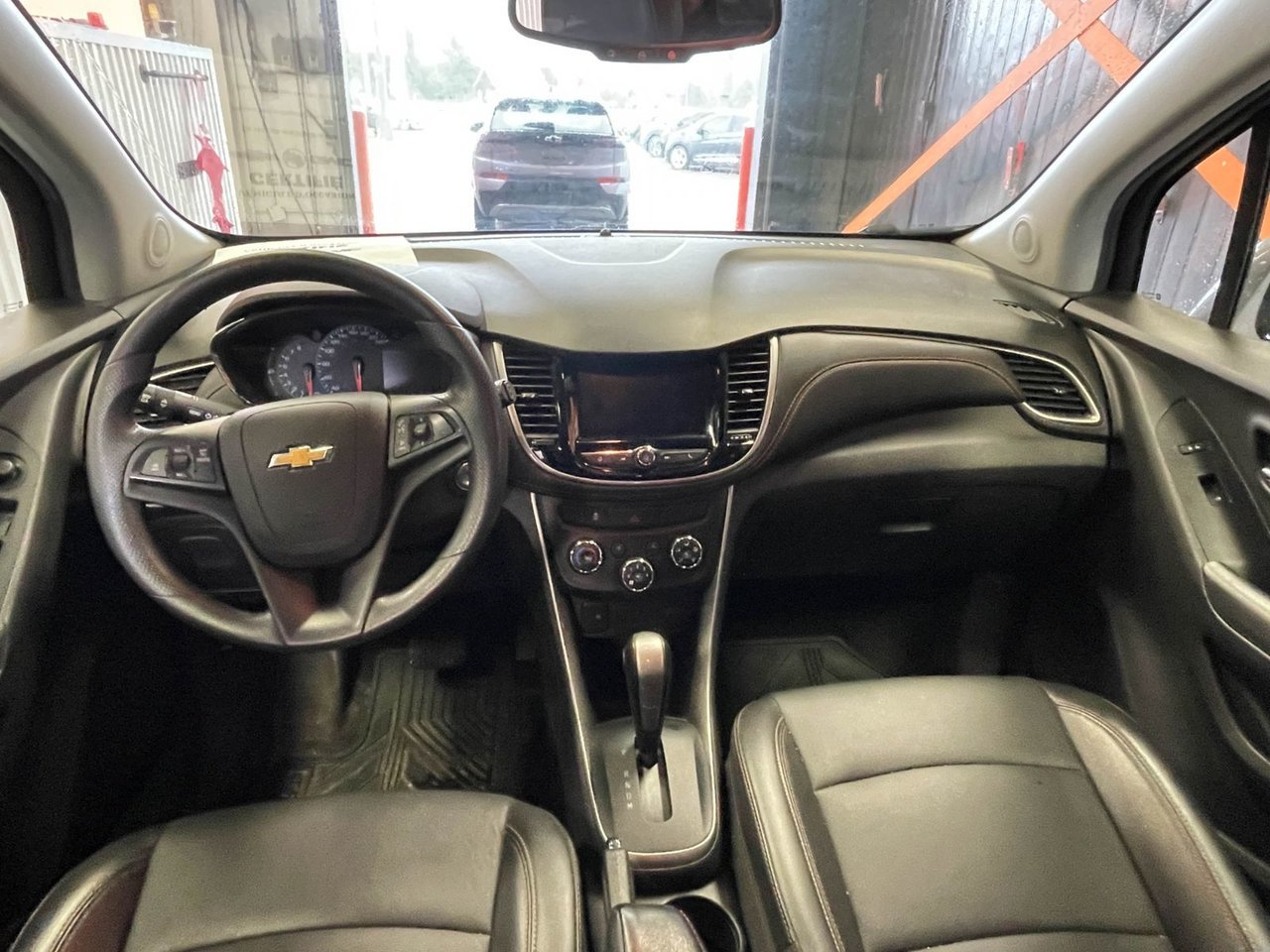 Chevrolet Trax LT AWD *SIEGES CHAUFF* CARPLAY *DEM DISTANCE* USB 2021 Gris Saint-Jérôme - photo #9