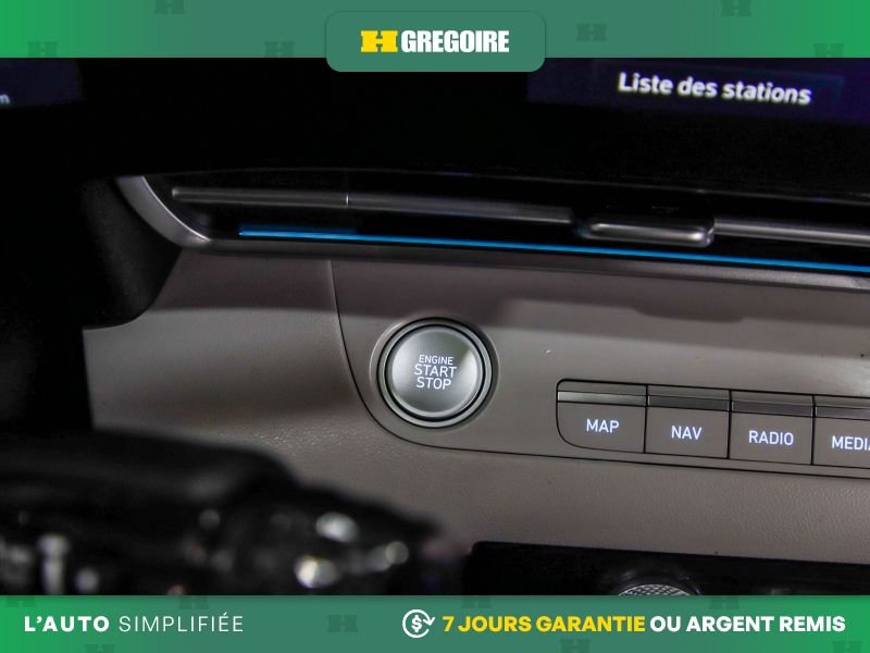 Hyundai Elantra 729100 | LUXURY HYBRIDE AUTO A/C CUIR TOIT NAV CAM RECULE 2023 Bleu Laval - photo #16