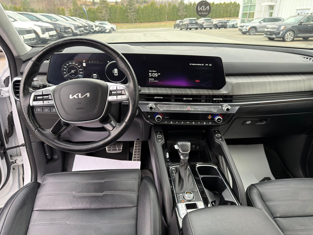 2023 Kia Telluride White Thetford Mines - photo #16