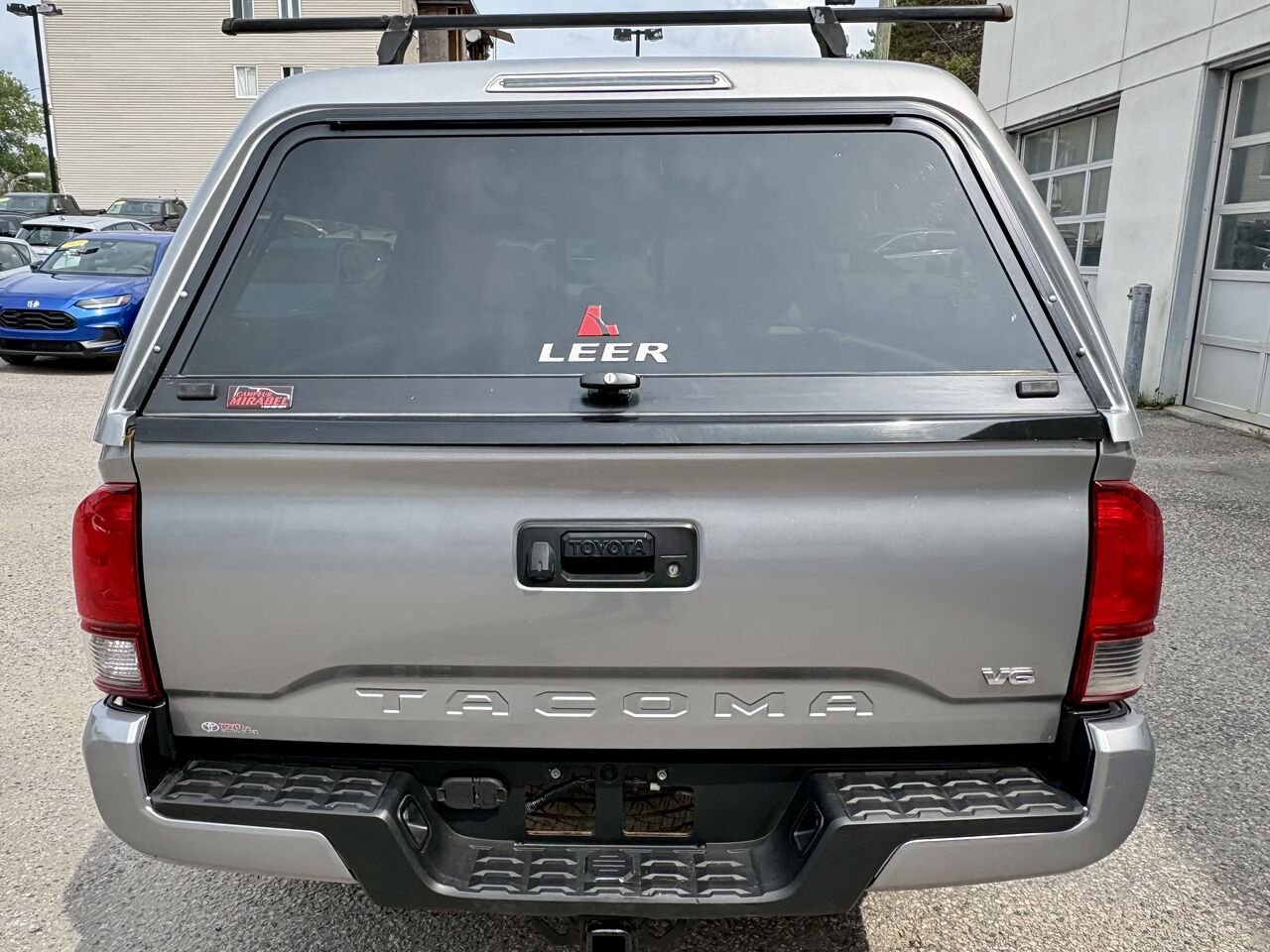 2018 Toyota TACOMA Silver Mont-Laurier - photo #9