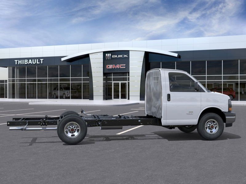 2026 GMC FOURGONNETTE COMMERCIALE TRONQUÉE SAVANA 3500 fourgonnette 159 po White Sherbrooke - photo #4