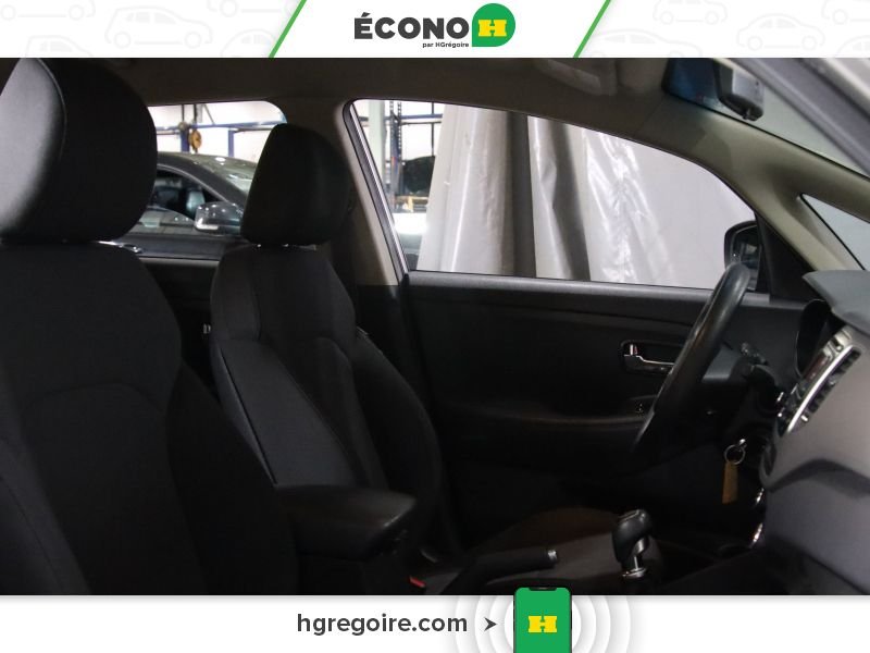 2015 Kia Rondo Grey Saint-Eustache - photo #18