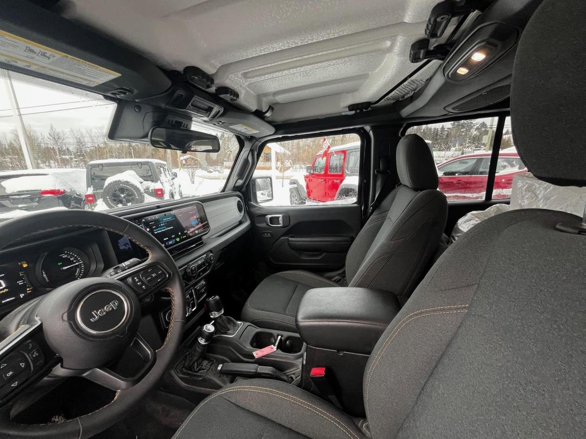 2024 Jeep Wrangler 4xe Grey Sainte-Agathe-des-Monts - photo #4