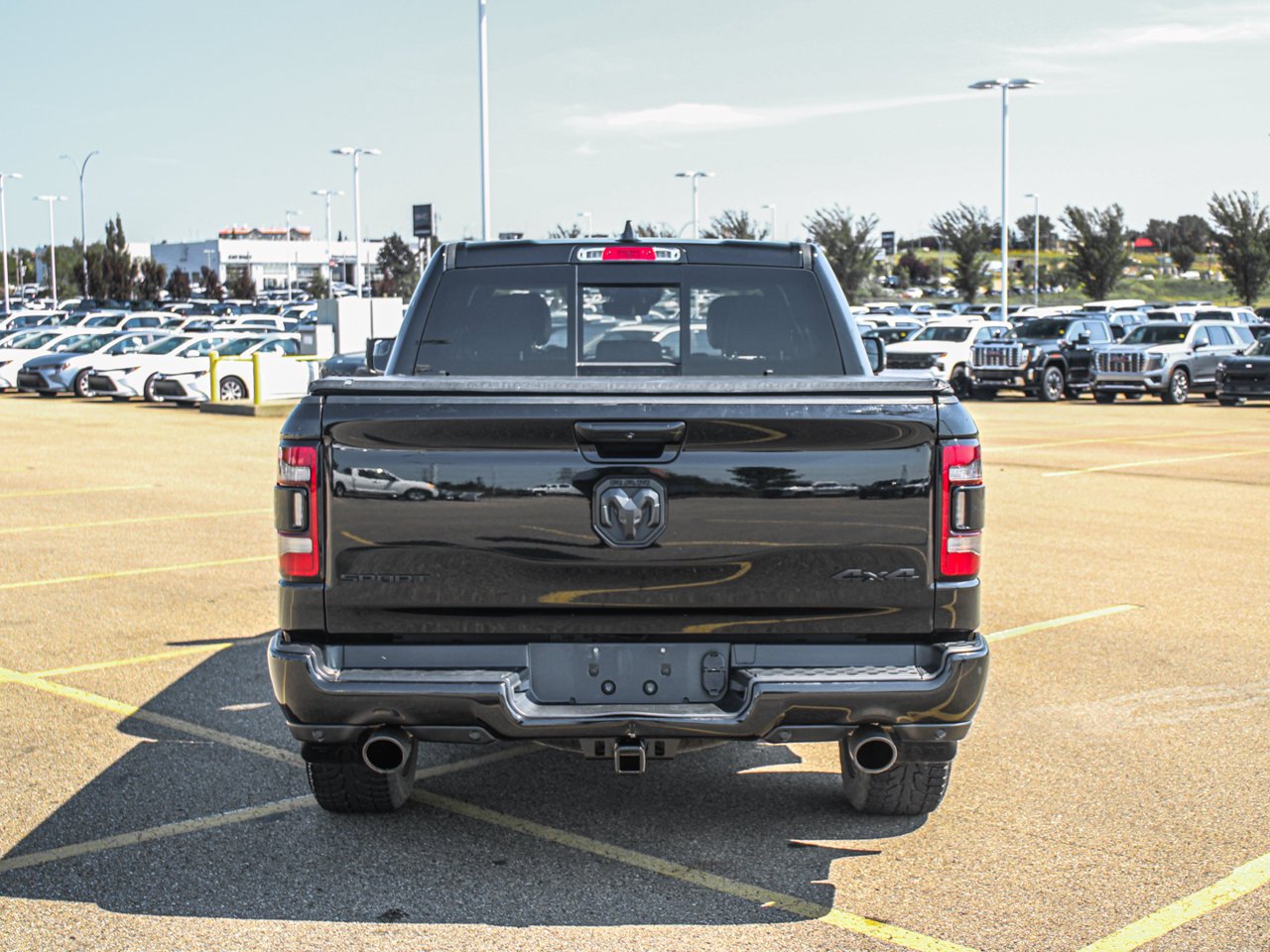 2022 Ram 1500 Sport 4x4 Crew Cab 5'7 Box Black Sherwood Park - photo #10