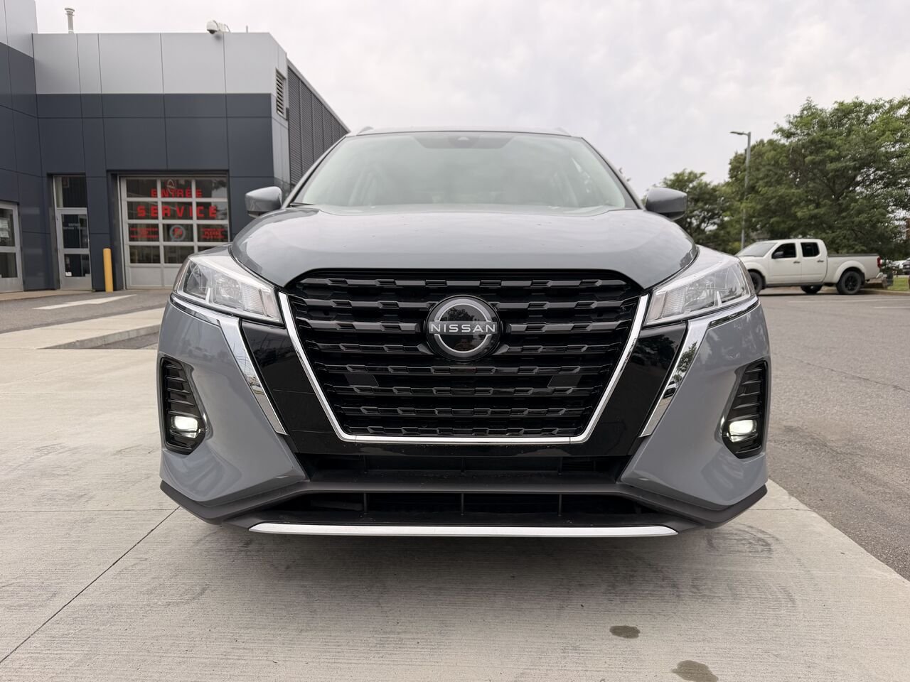 Nissan Kicks SV 2024 Gris Châteauguay - photo #2