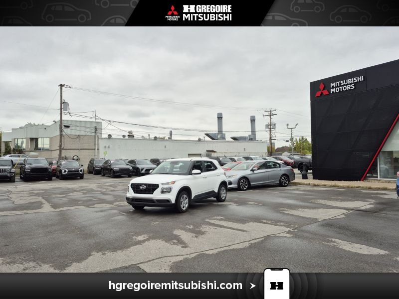 2025 Hyundai Venue White Blainville - photo #4