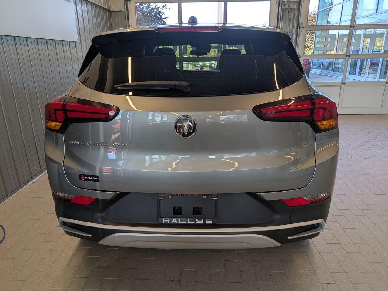 Buick Encore 2023 Gris Gatineau - photo #2
