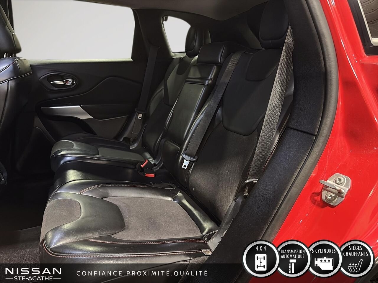 2017 Jeep Cherokee Red Ste-Agathe des Monts - photo #8