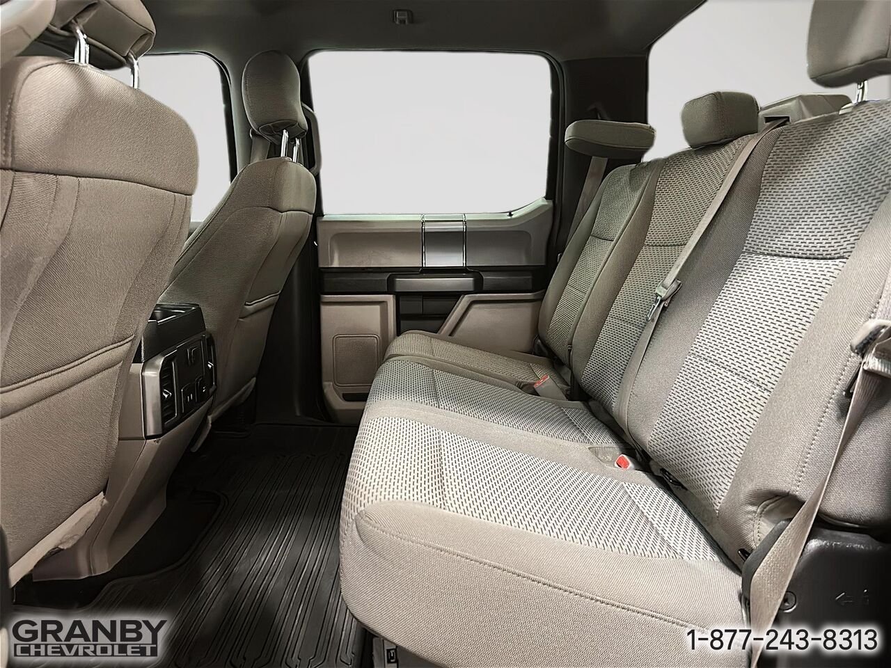 Ford Super Duty F-250 SRW XL cabine 6 places 4RM 160 po | 26-0618B 2017 Noir Granby - photo #11