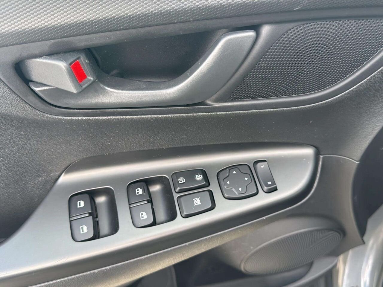 Hyundai Kona 2.0L Preferred TI 2023 Gris Gatineau - photo #20