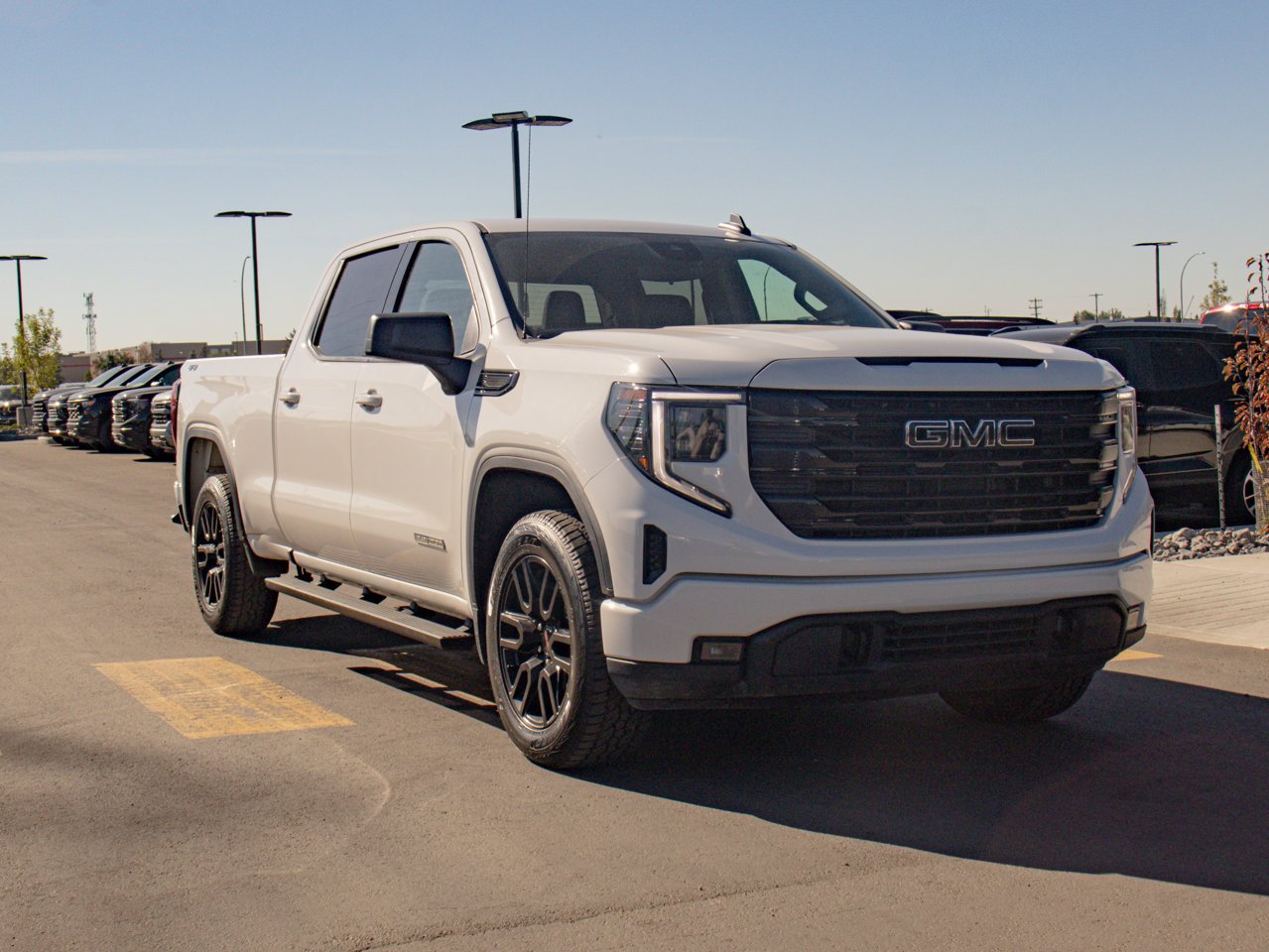 2024 GMC Sierra 1500 4WD Crew Cab 147 Elevation White Sherwood Park - photo #12