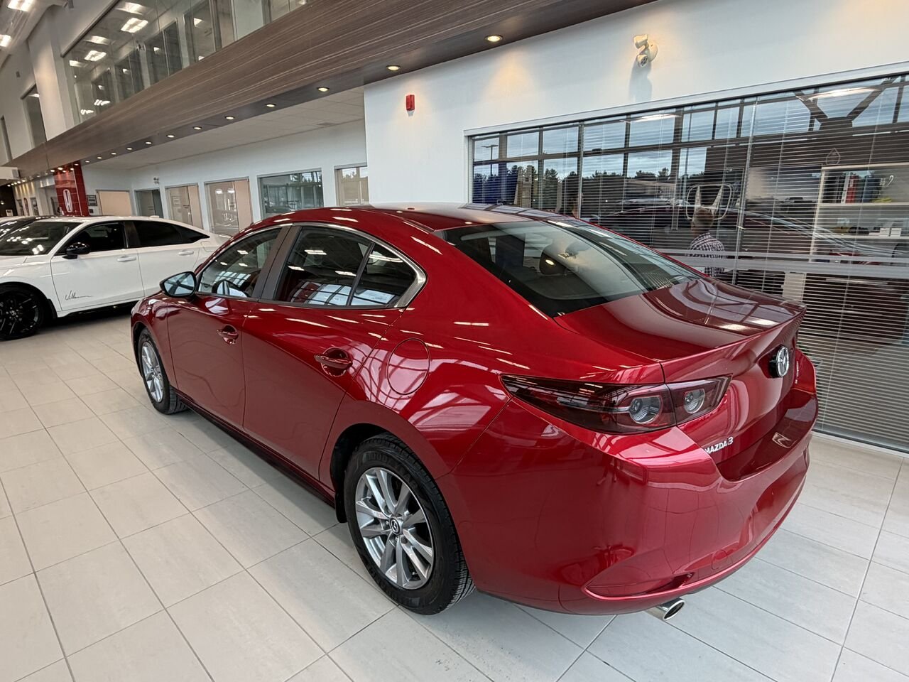 2020 Mazda Mazda3 Red Notre-Dame-des-Prairies - photo #4