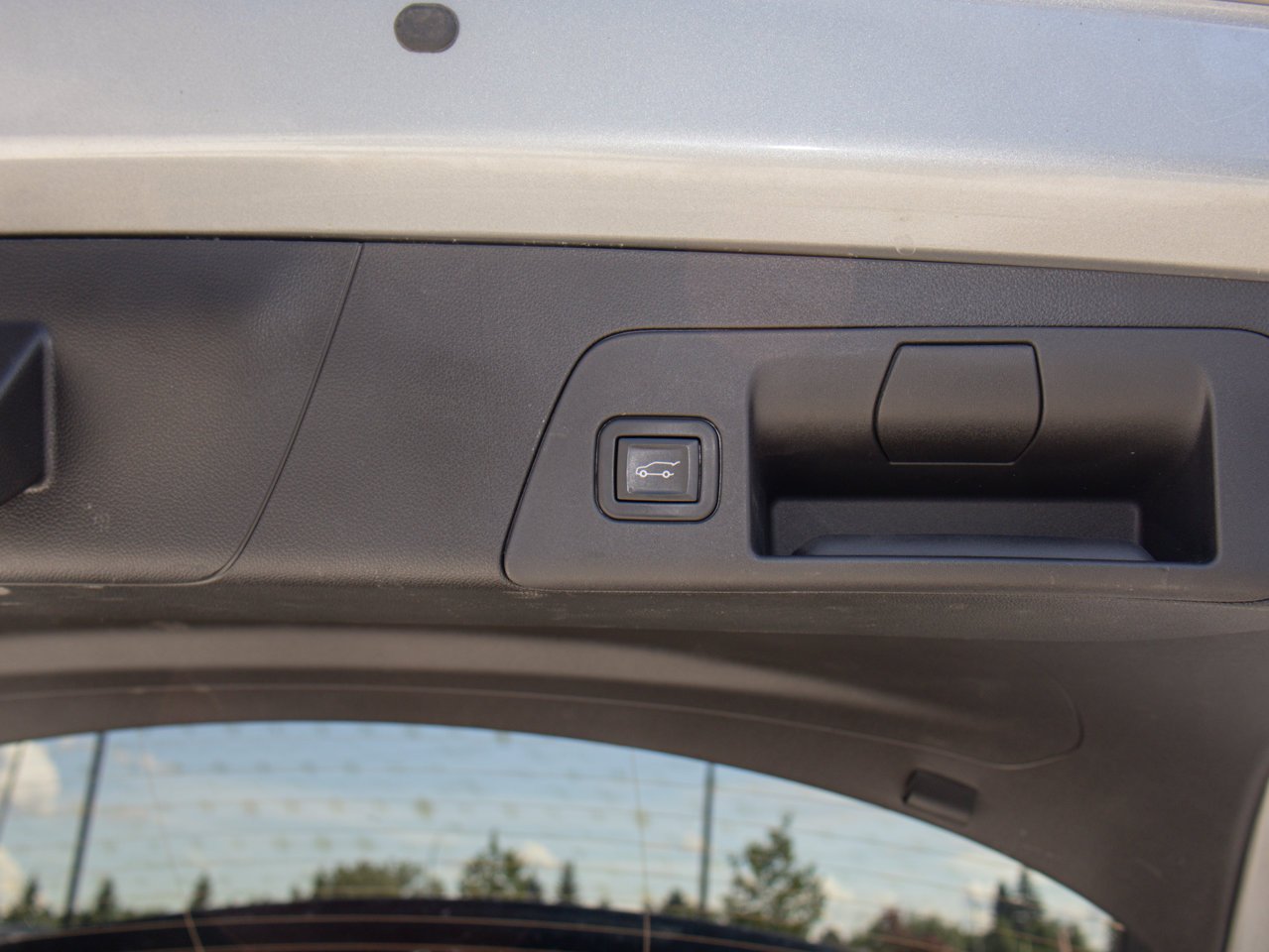 2023 Buick Envision AWD 4dr Avenir Grey Sherwood Park - photo #12