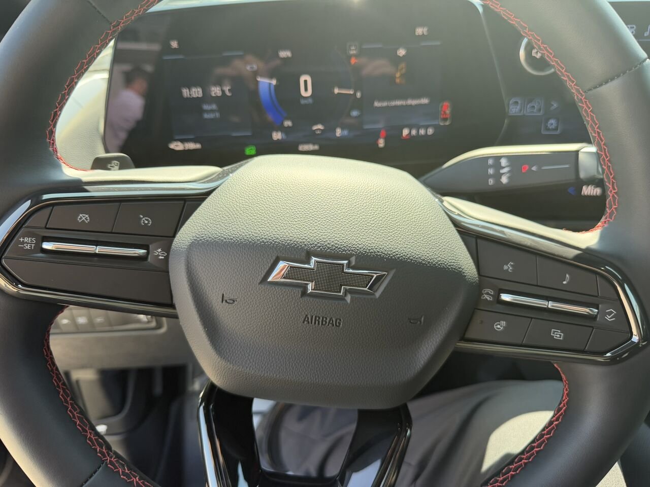 Chevrolet Equinox EV RS AWD TOIT PANORAMIQUE 2026 Noir Laval - photo #25