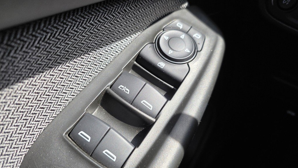 2022 CHEVROLET TrailBlazer LT FWD White Mont-Laurier - photo #20