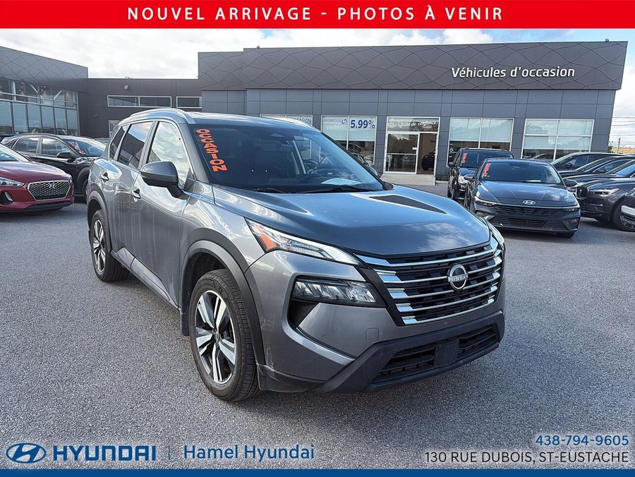 Nissan Rogue SV Moonroof AWD 2024 Gris