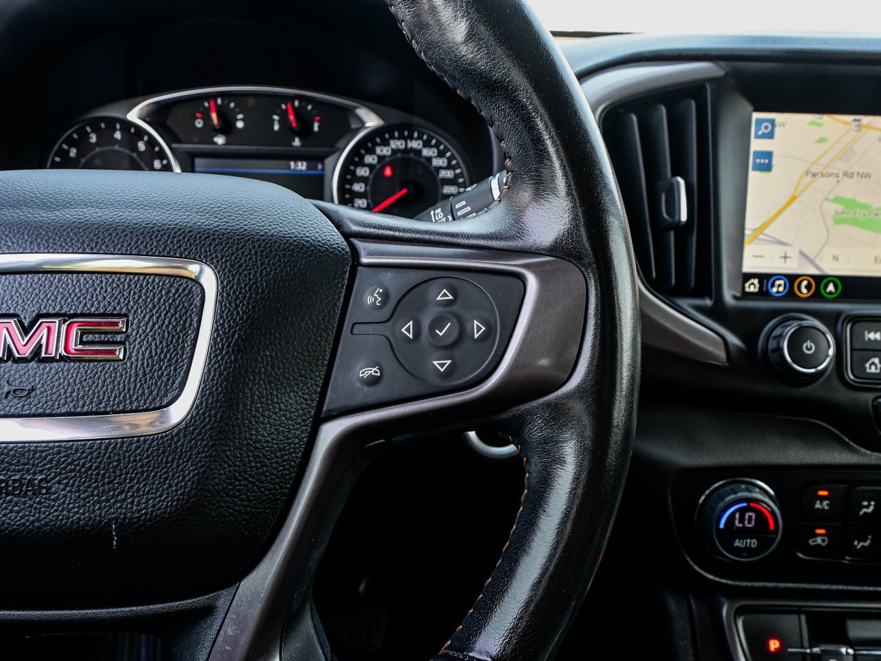2022 GMC Terrain AWD 4dr AT4 Black Sherwood Park - photo #26