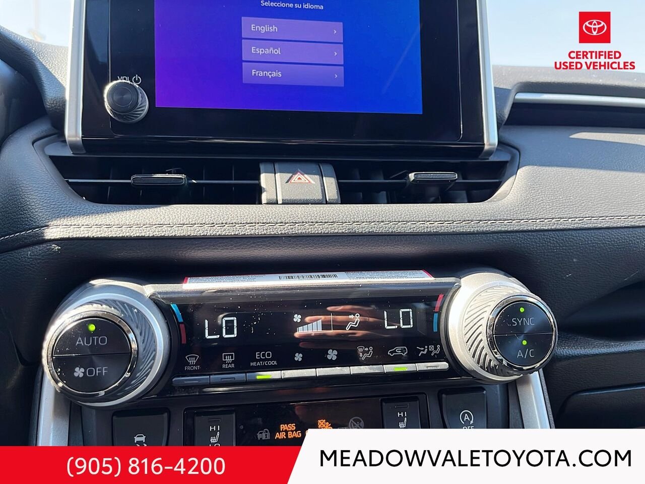 2024 Toyota RAV4 One Owner, Clean Car Fax, Power Sunroof, Power Trunk, Power Seat Grey Mississauga - photo #17