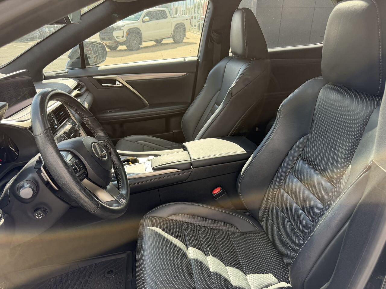 2022 Lexus RX Black Châteauguay - photo #16