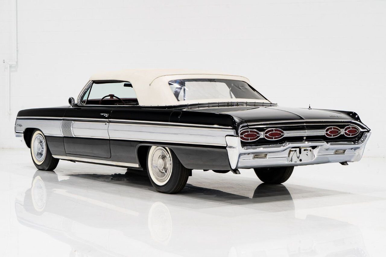 Oldsmobile Starfire Factory A/C. Single repaint and extensive ownership history **PRICE IN USD** 1962 Noir Montréal - photo #63