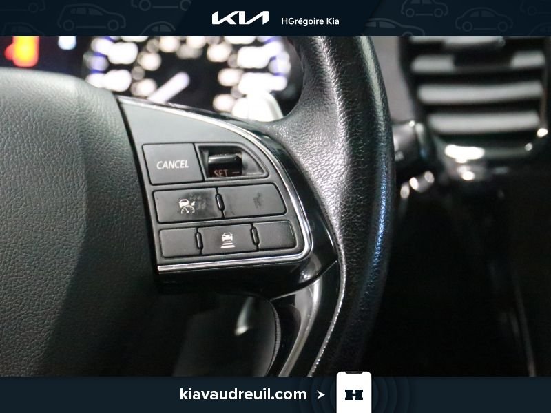 2016 Mitsubishi Outlander Black Blainville - photo #17