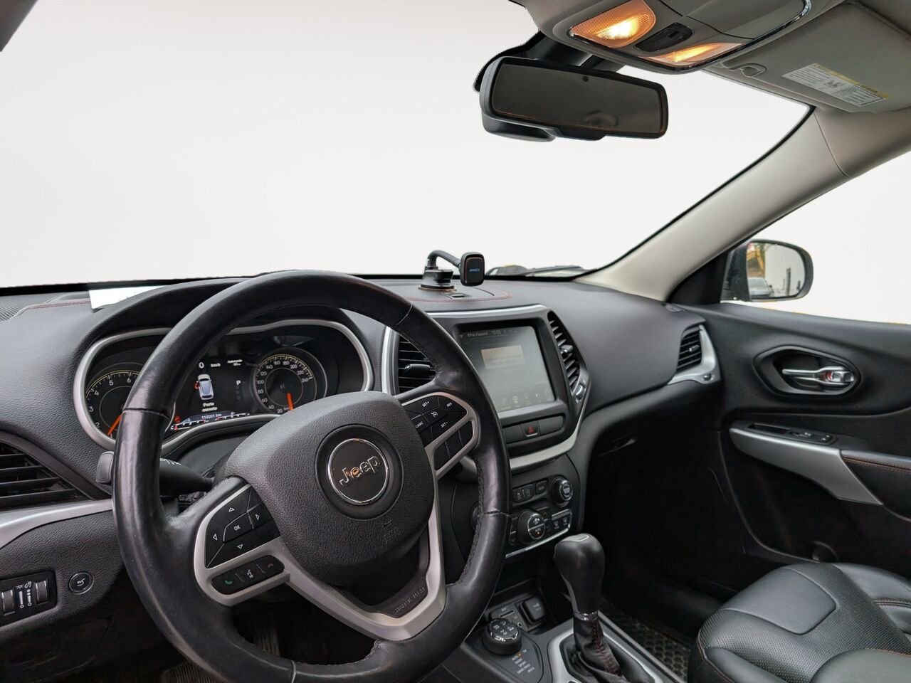 Jeep Cherokee Trailhawk/SIÈGES CHAUFFANTS ET VENTILLÉS/VOLANT CHAUFFANT/AC BIZONE 2017 Rouge Sherbrooke - photo #8