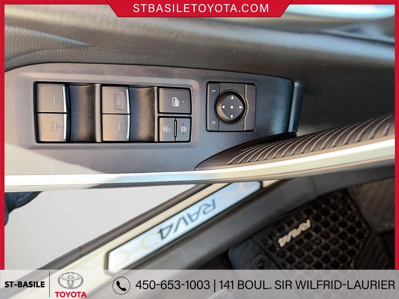 2025 TOYOTA RAV4 Hybrid White Saint-Basile-le-Grand - photo #13