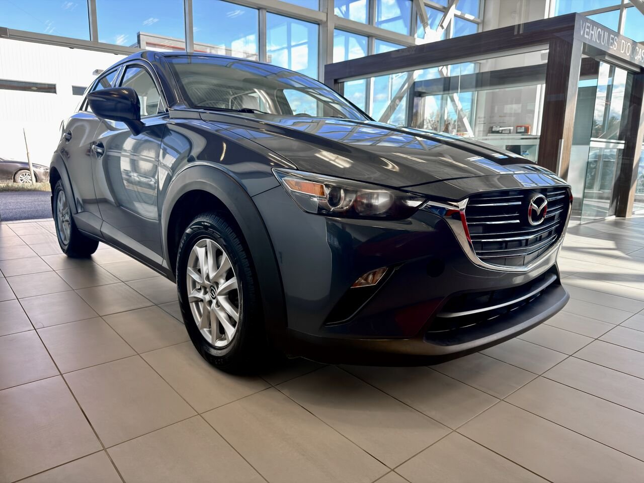2021 Mazda CX-3 Grey Notre-Dame-des-Prairies - photo #5
