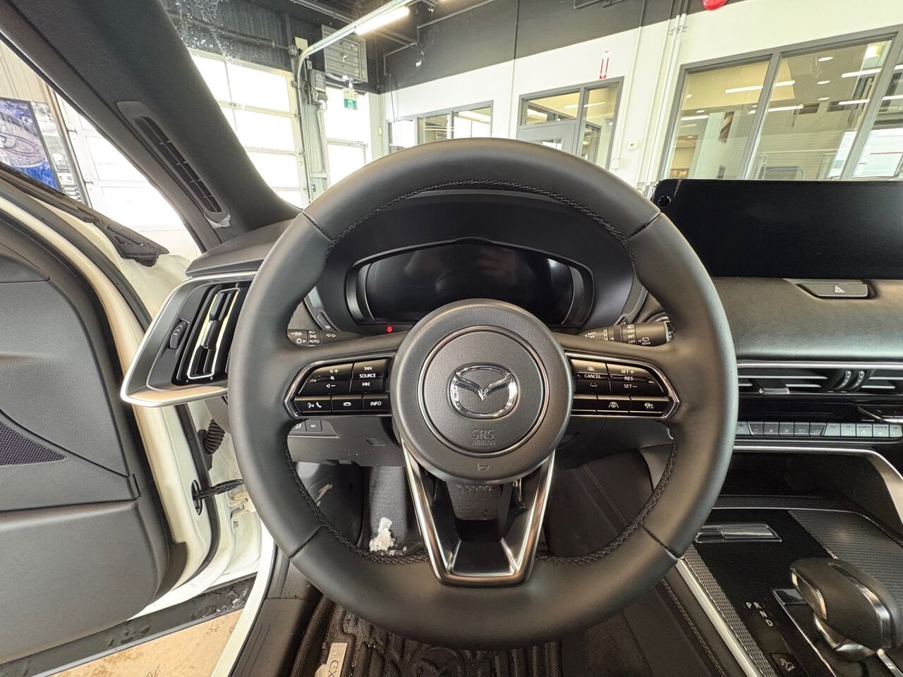 MAZDA CX-90 hybride léger GT-P TI 2026 Blanc rhodium métallisé Châteauguay - photo #9