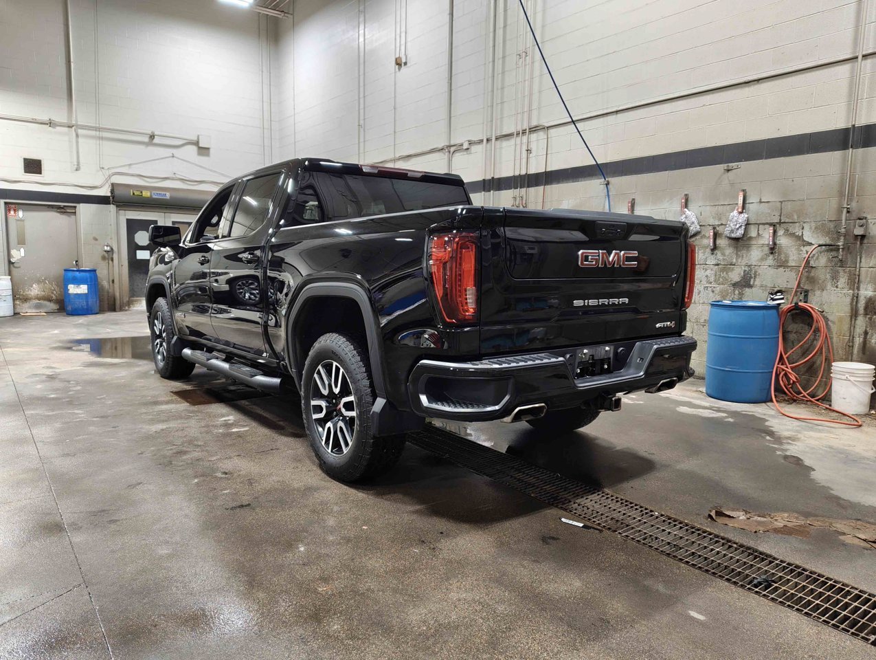 2022 GMC Sierra 1500 Limited 4WD Crew Cab 147 AT4 Black Sherwood Park - photo #5