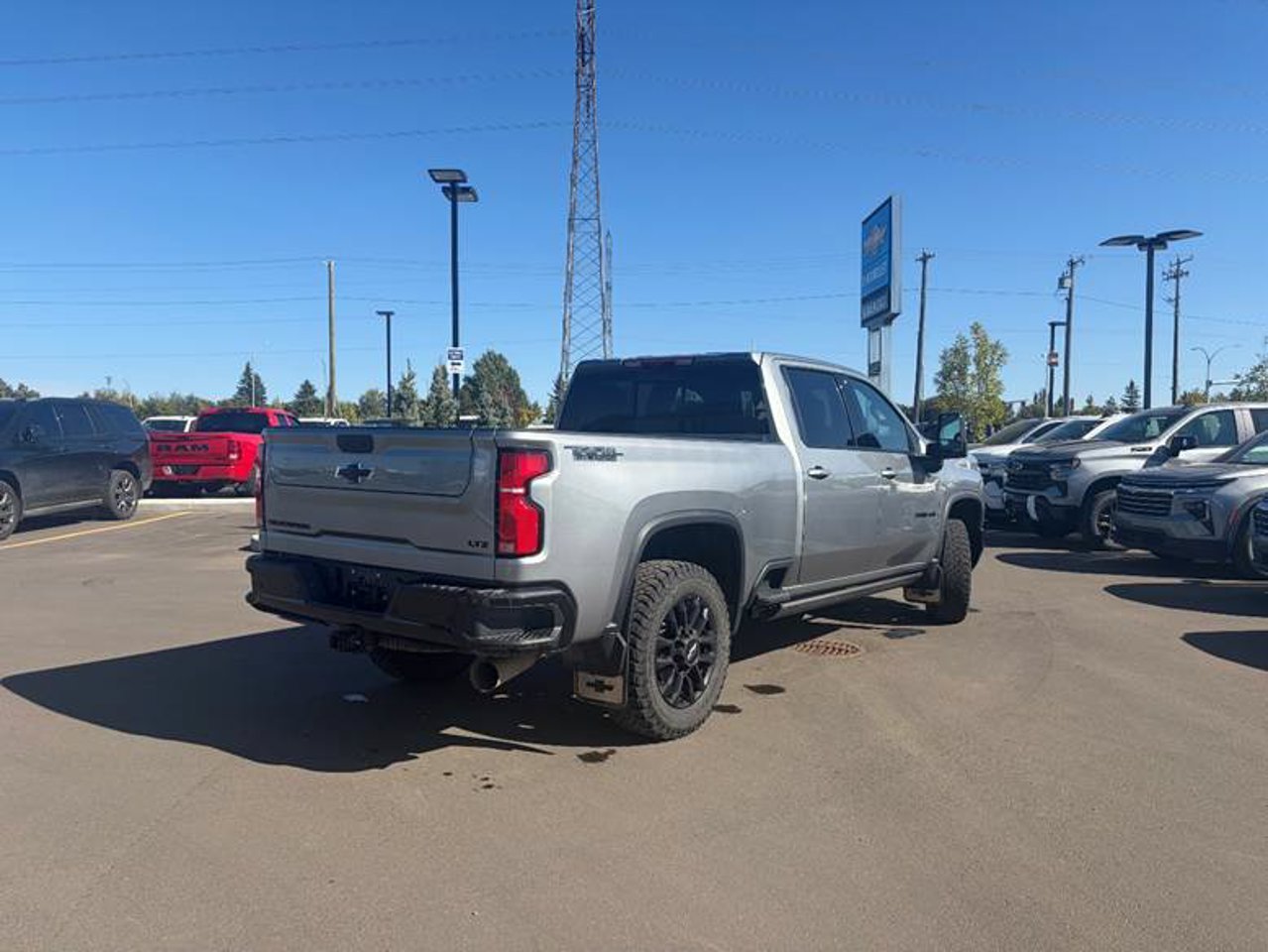 2025 Chevrolet Silverado 3500HD 4WD Crew Cab 159 LTZ Grey Sherwood Park - photo #4