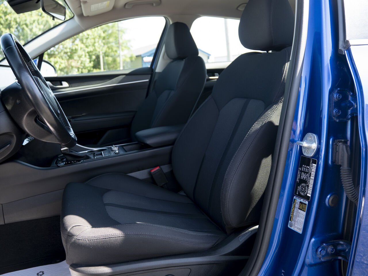 Kia K5 A25267 | LX TI BA 2023 Bleu Val-d'Or - photo #6