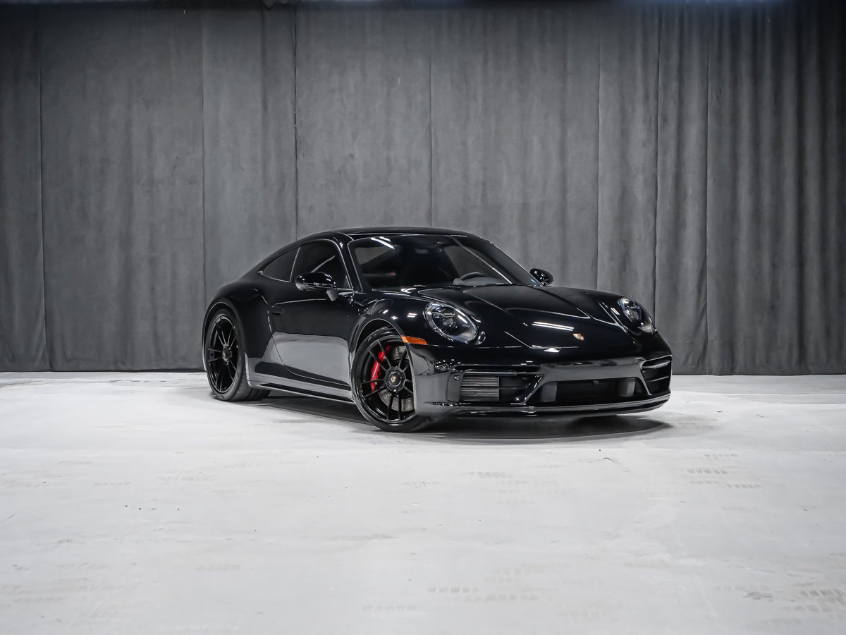 2024 Porsche 911 CARRERA 4 GTS Black Montreal - photo #1