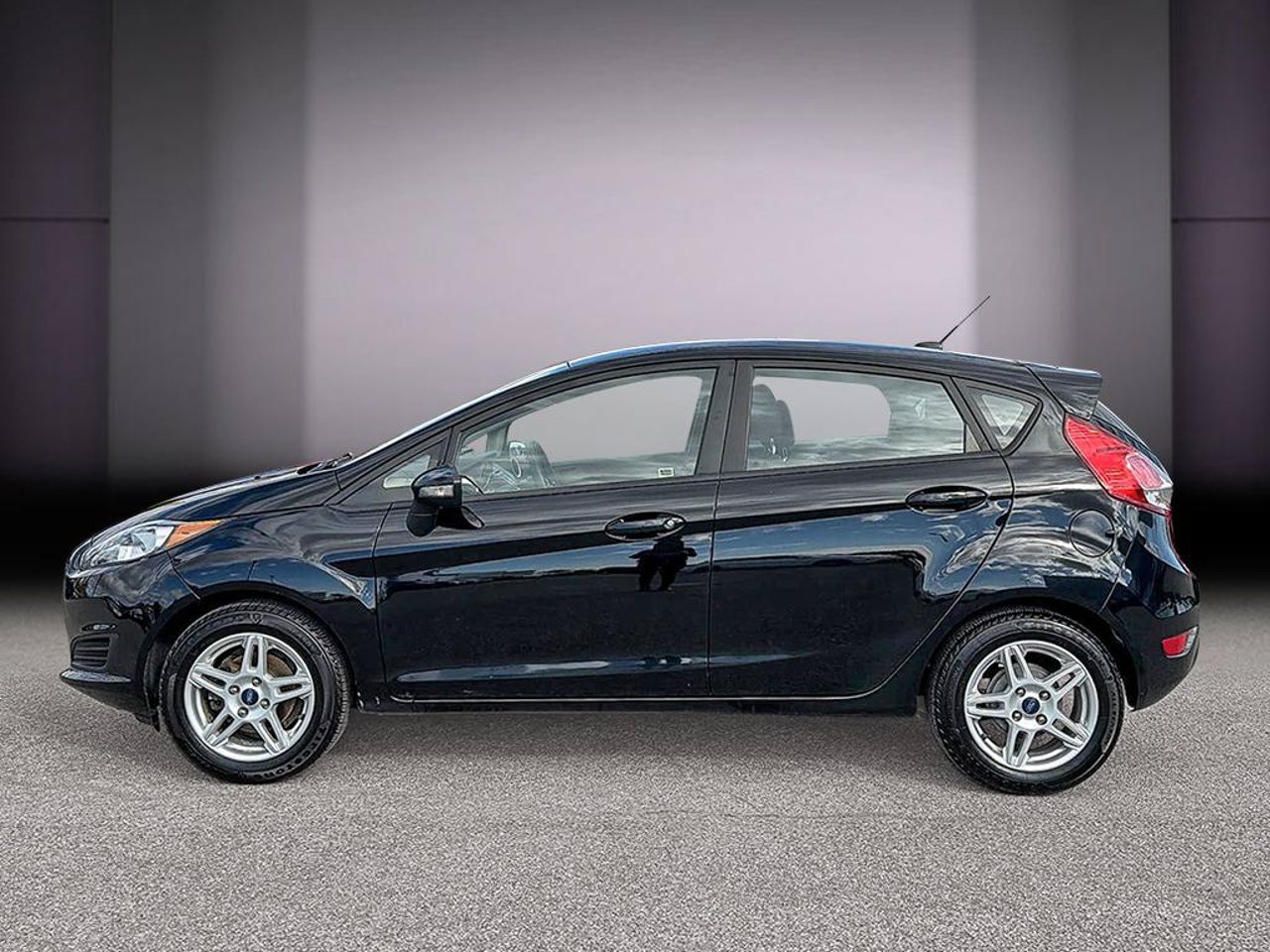 2018 Ford Fiesta 3FADP4EJ3JM123012 Black Mirabel - photo #1