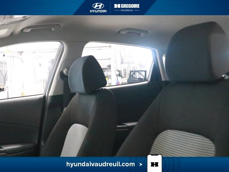 Hyundai Kona YR827 | 2.0L Essential FWD 2021 Noir Laval - photo #13